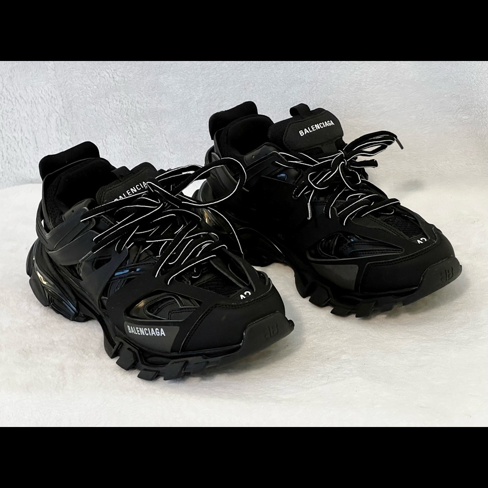 BALENCIAGA
Men's Track Sneakers
